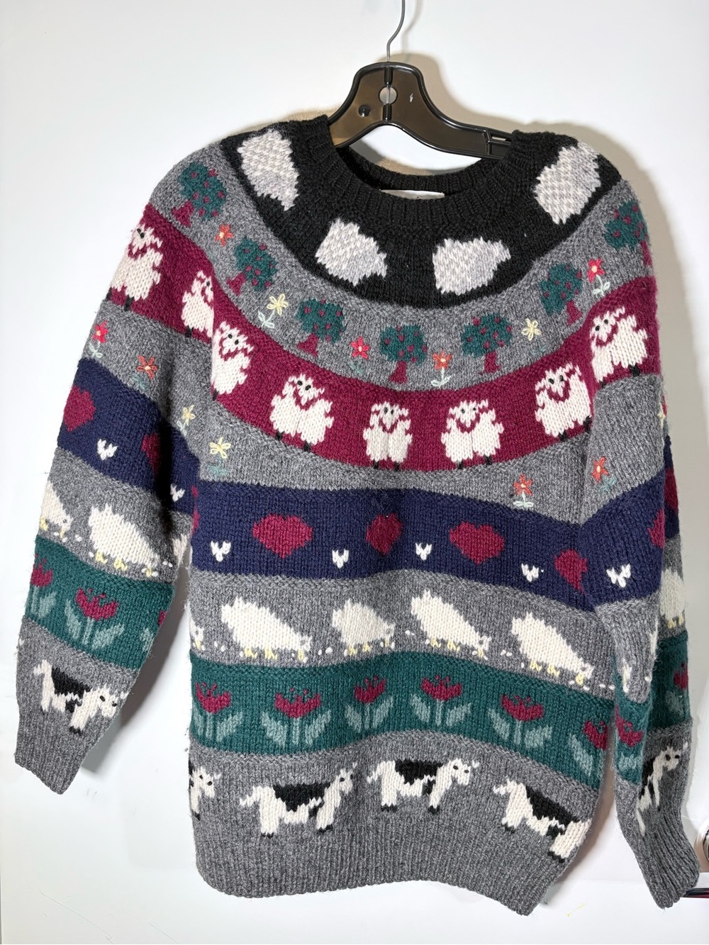 Vintage Deans of Scotland wool Sweater with Multicolor Animal & Heart Motif